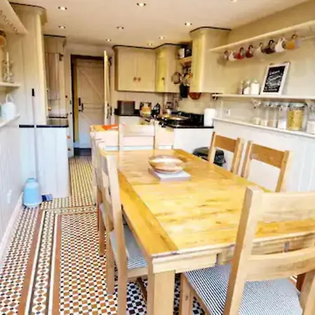 Jackdaw Cottage-Beautiful Cottage, Town Centre Wimborne Minster Exterior photo