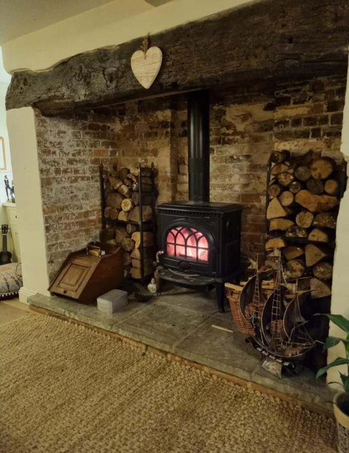 Jackdaw Cottage-beautiful Cottage, Town Centre *