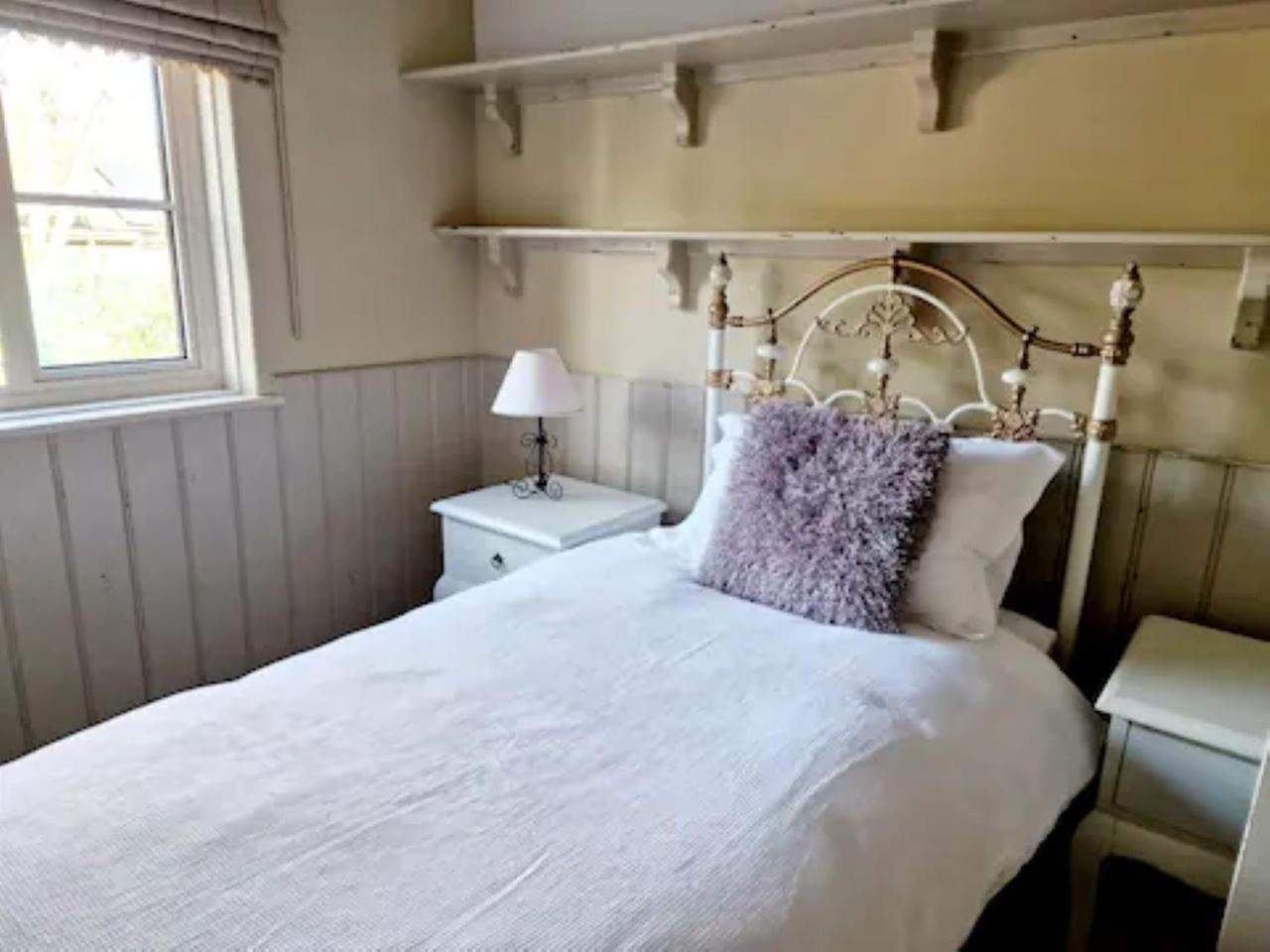 Jackdaw Cottage-beautiful Cottage, Town Centre Wimborne Minster