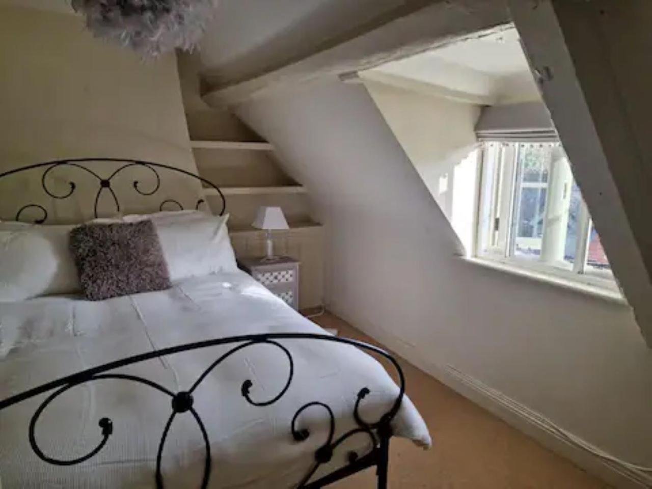 Jackdaw Cottage-beautiful Cottage, Town Centre Holiday home