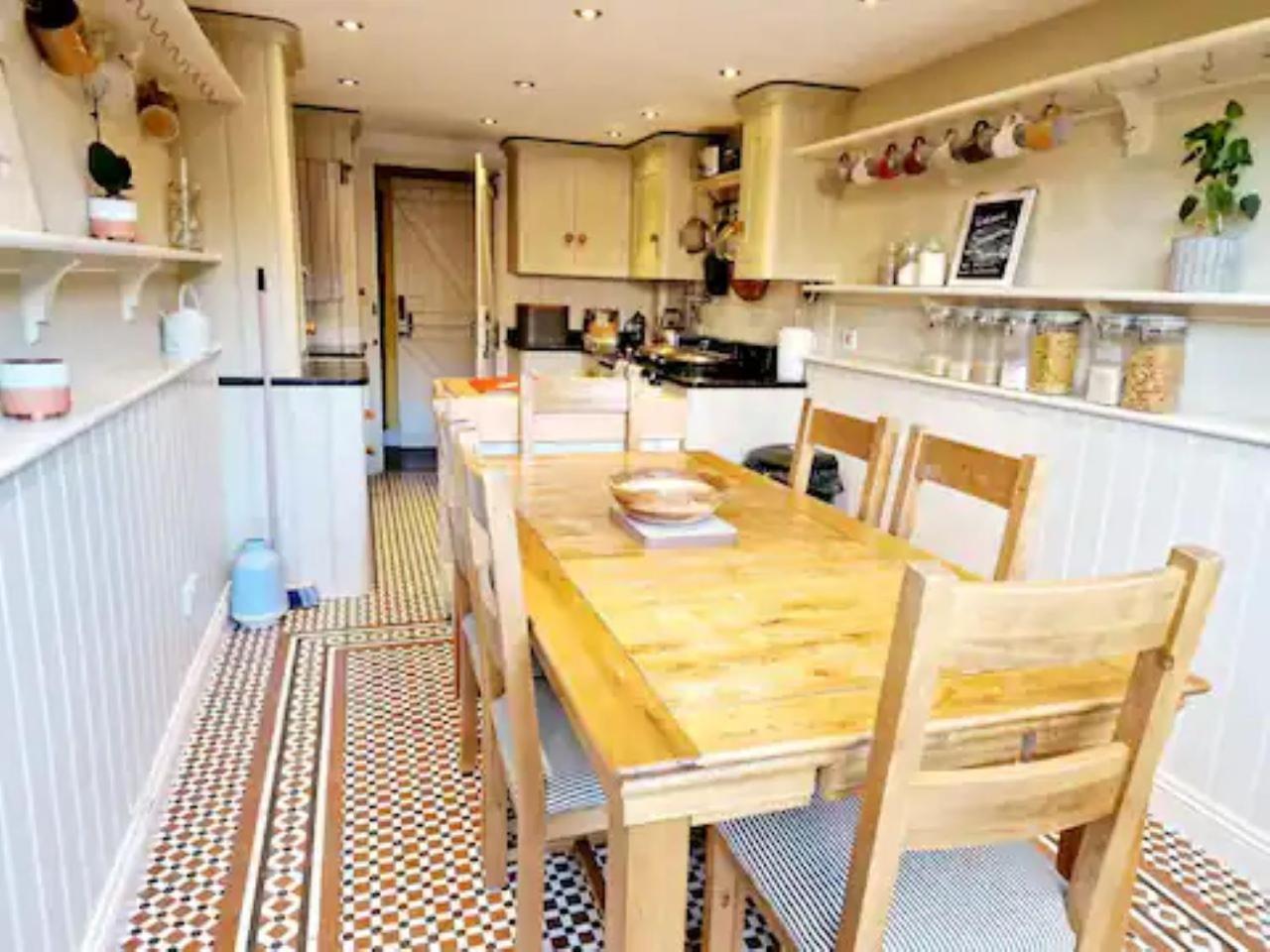 Jackdaw Cottage-beautiful Cottage, Town Centre Holiday home