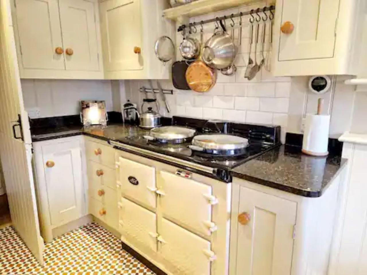Holiday home Jackdaw Cottage-beautiful Cottage, Town Centre *