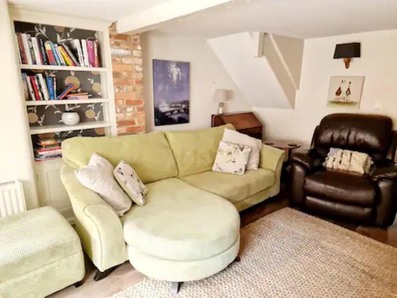 Jackdaw Cottage-beautiful Cottage, Town Centre Wimborne Minster
